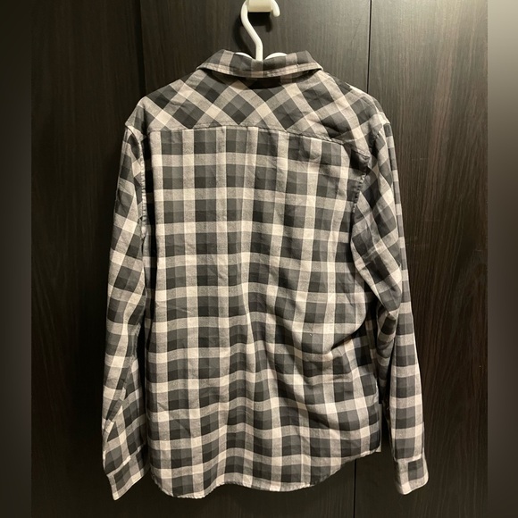 Helly Hansen Shirt - men’s med - Picture 2 of 3